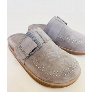 NEW MOON RYDER women's cheyenne buckle mule in grey